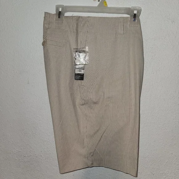 Mossino Ladie's stretch shorts,  in size 16W   NWT - Picture 11 of 12
